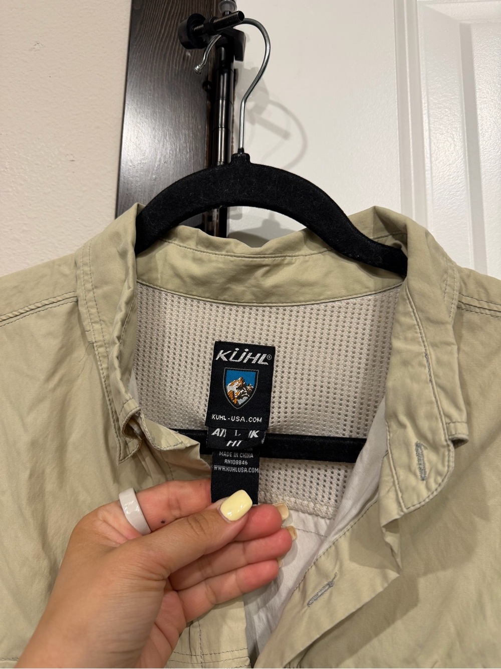 Kuhl Men's Lightweight Shirt Jacket in Light Tan - Picture 3 of 4